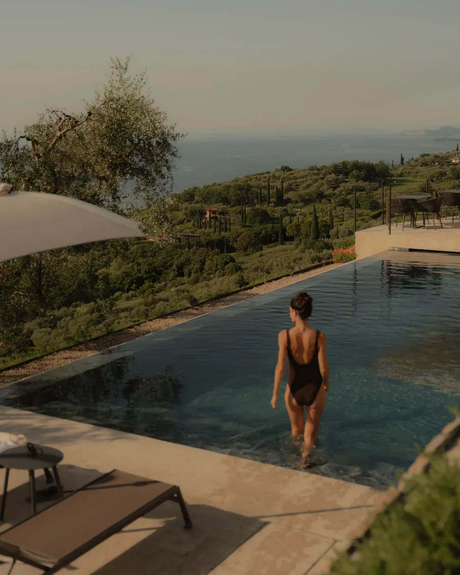 Infinitypool der COLAGO Private Villas, Gardasee